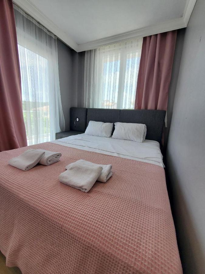 5 Mins To Airport Private Villa Room Istanbul Exteriör bild