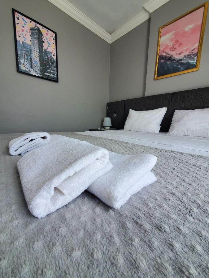 5 Mins To Airport Private Villa Room Istanbul Exteriör bild